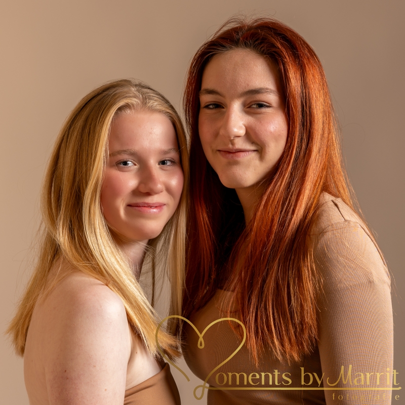 Fotoshoot van Eline & Lara - Moments by Marrit